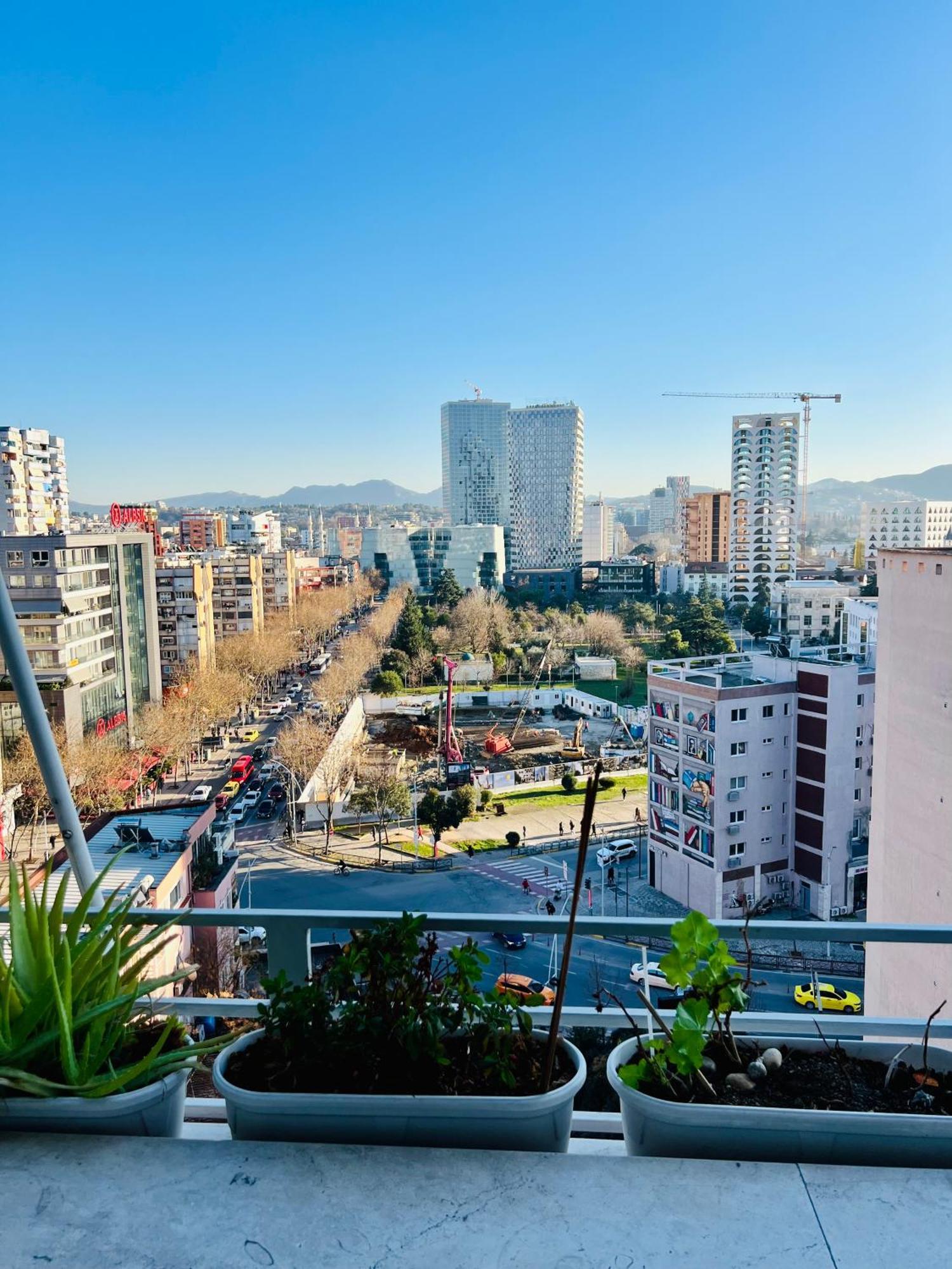 Apartment Gallery - Center View *