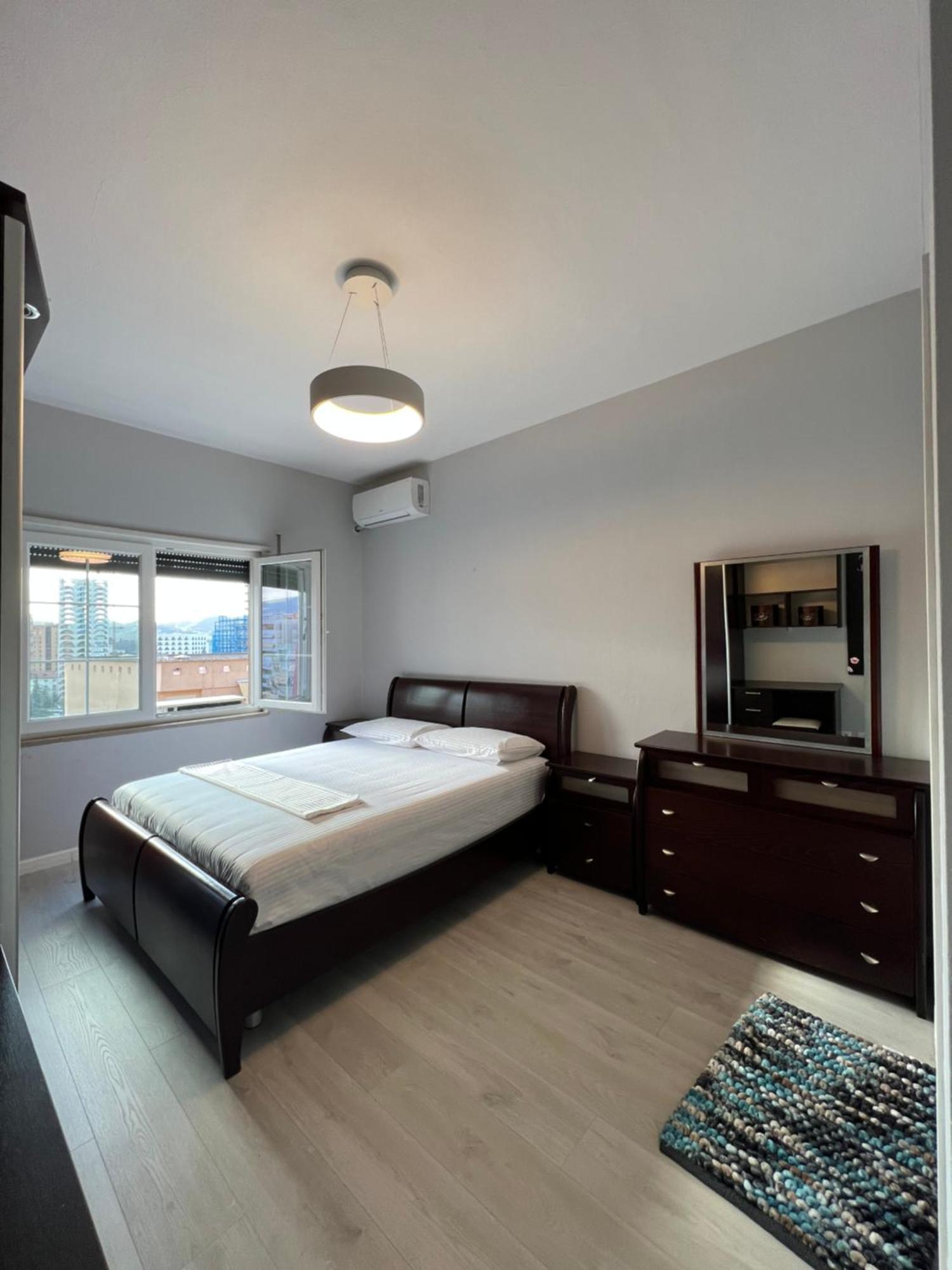Apartment Gallery - Center View *